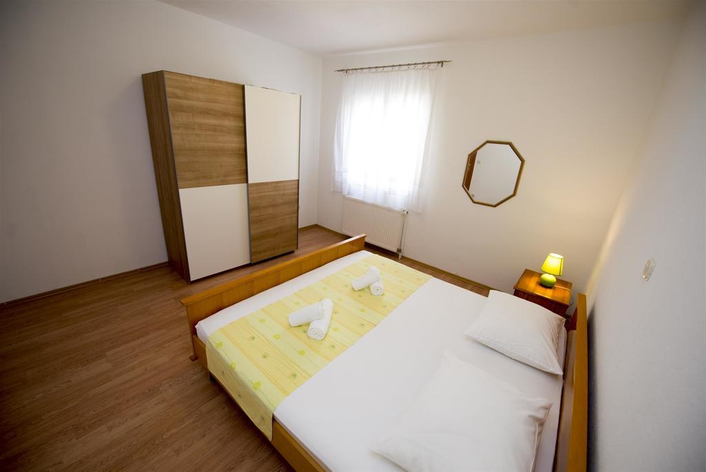 Apartments Meri Τρογκίρ Εξωτερικό φωτογραφία